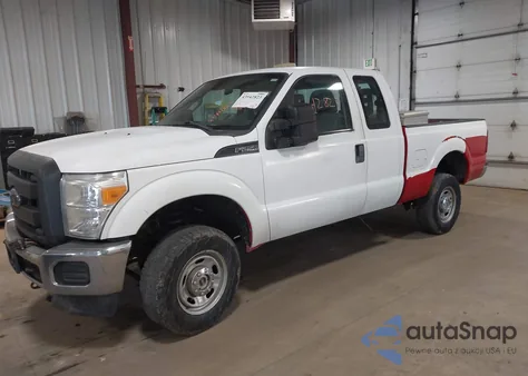 2015 Ford F-250 Xl z USA, uszkodzony, nr VIN 1FT7X2B65FEC90948